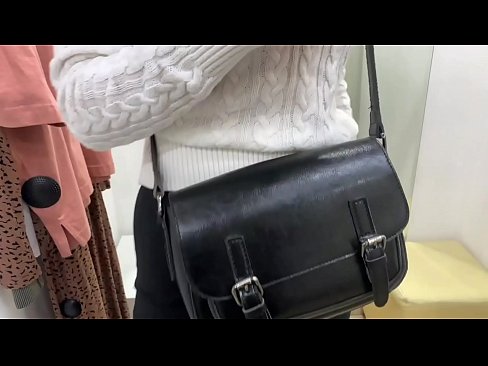 ❤️ Masturbació pública de la jove gossa FeralBerry amb un consolador al provador ️ Súper porno al ca.xxxnd-com.ru